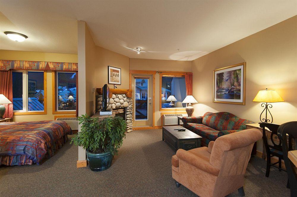 Lizard Creek Lodge Fernie Luaran gambar