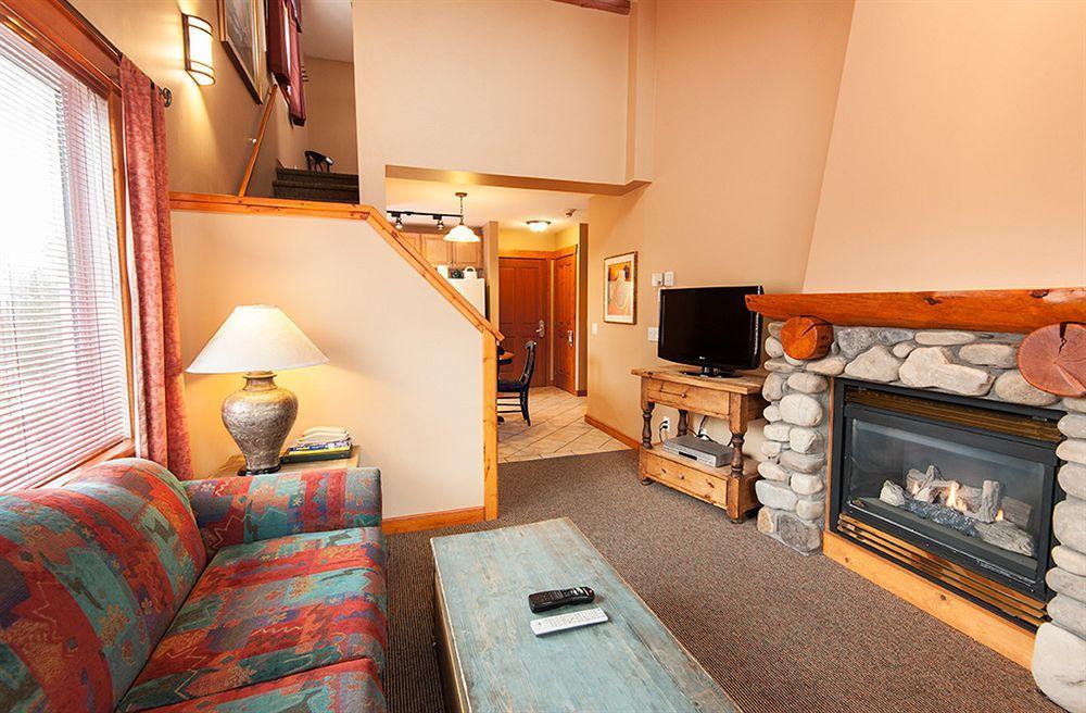 Lizard Creek Lodge Fernie Luaran gambar