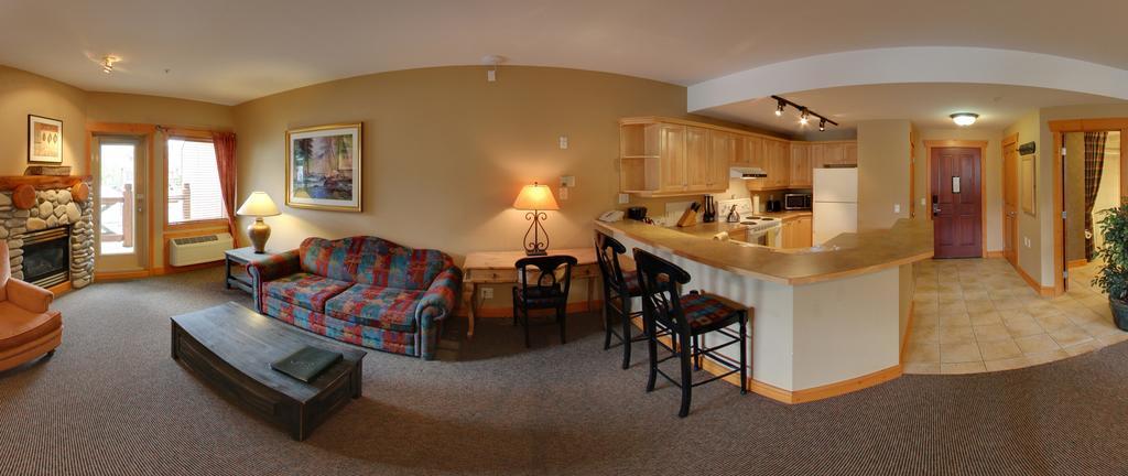 Lizard Creek Lodge Fernie Luaran gambar