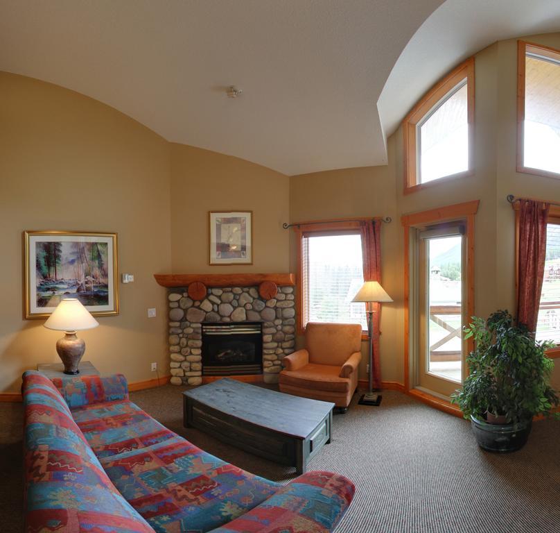 Lizard Creek Lodge Fernie Luaran gambar