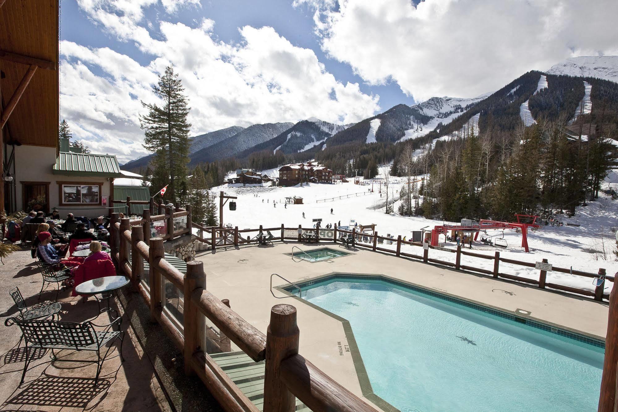Lizard Creek Lodge Fernie Luaran gambar