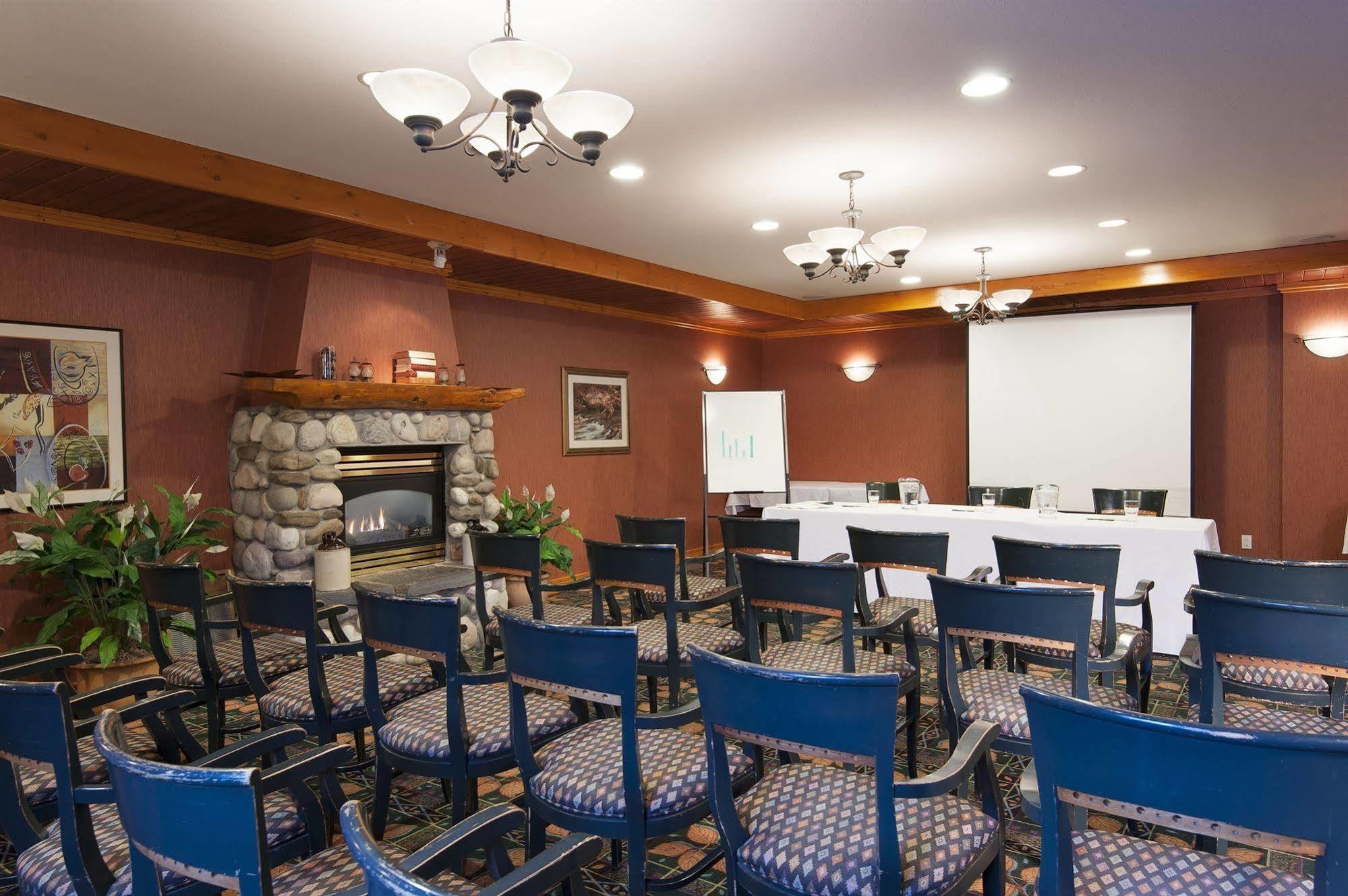 Lizard Creek Lodge Fernie Luaran gambar
