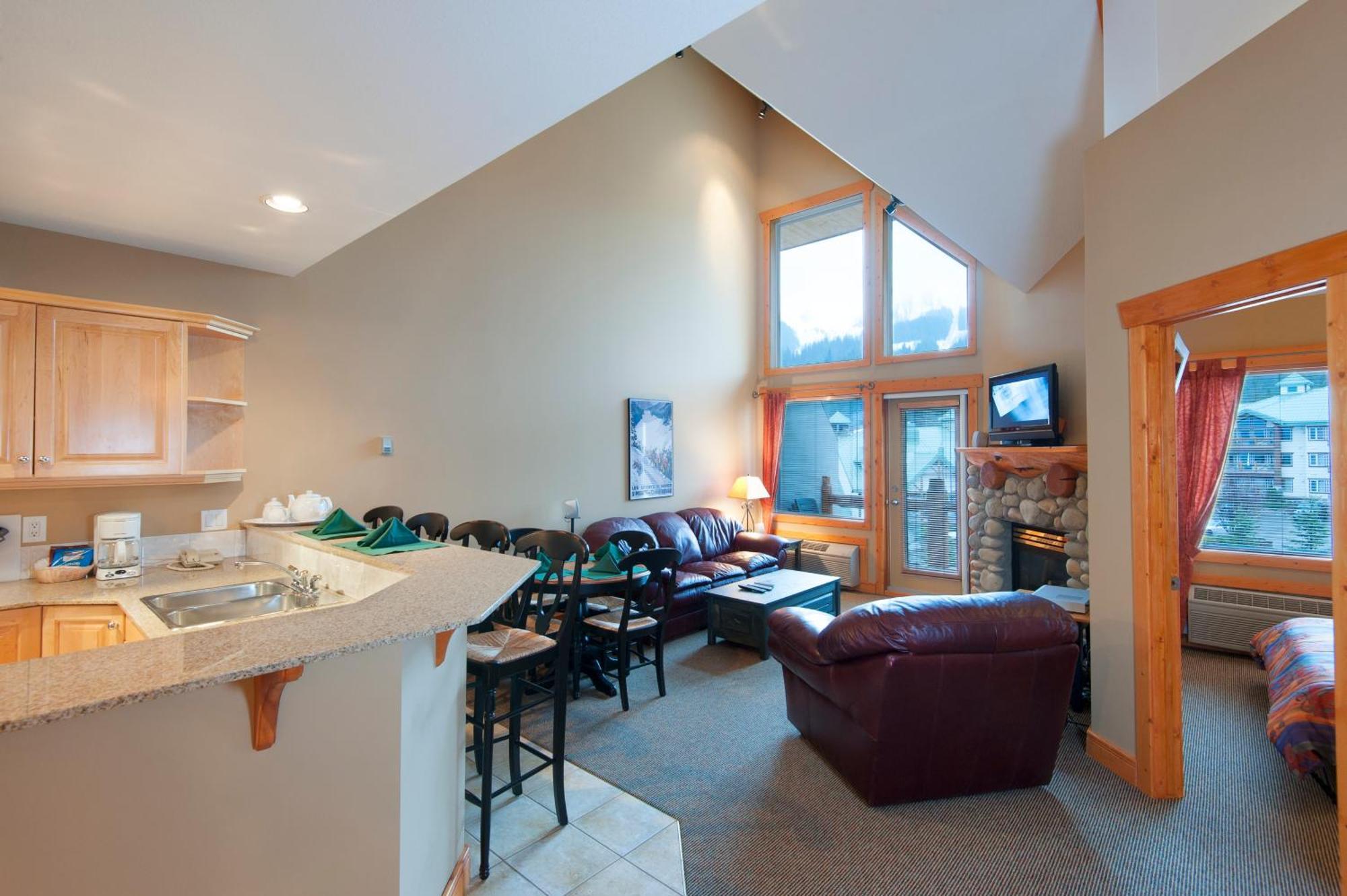 Lizard Creek Lodge Fernie Luaran gambar